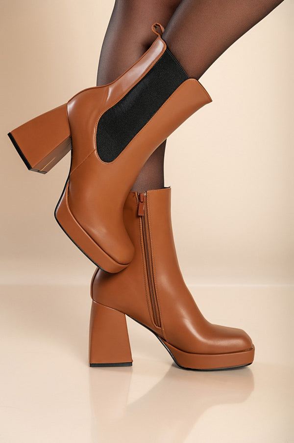 Elegant high-heeled ankle boots, U4AX89688, camellias